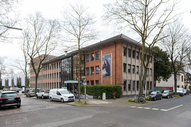 CBS International Business School