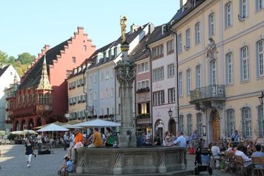 ISBA - Internationale Studien- und Berufsakademie 