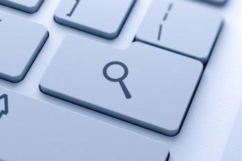 Duales Studium Hochschule finden Taste mit Lupe auf Tastatur