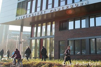 Außenansicht der Uni Paderborn